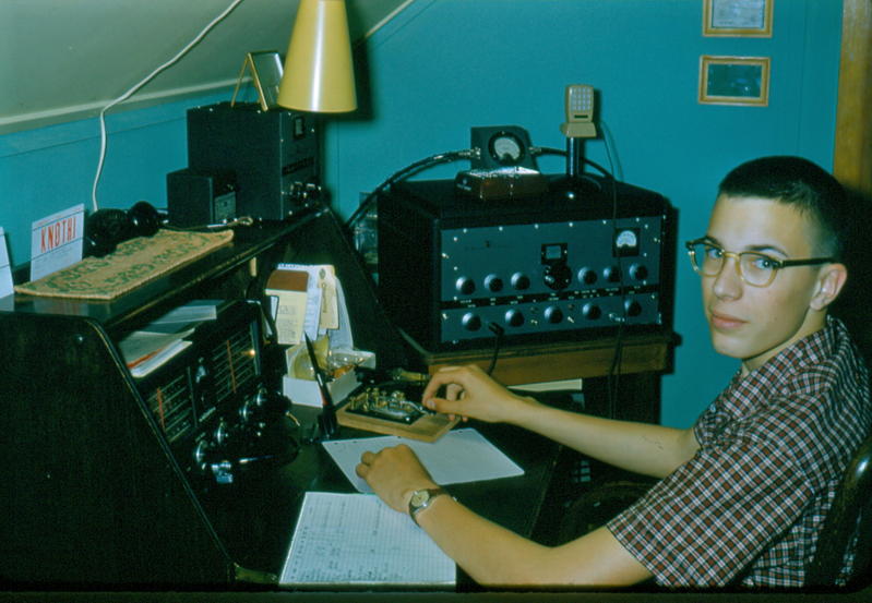 Hallicrafters SX-71 in KT0M hamshack